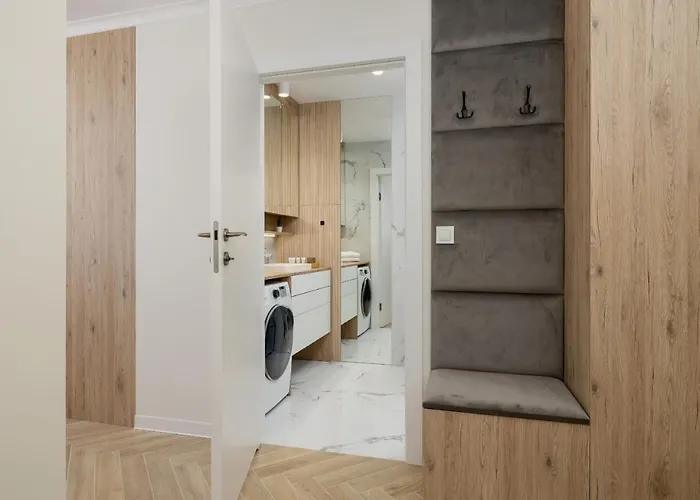 Elegant Szpakowa 10 With 2 Parking Spaces & Terrace By Renters Kraków